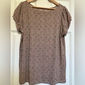 LOFT Black and Pink Patterned Short Sleeve Top, Size Large